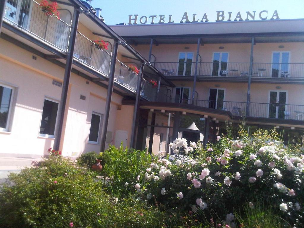 Hotel Ala Bianca Ameglia Eksteriør bilde